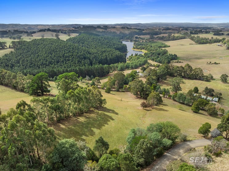Click to view all images 325 One Chain Road Kardella VIC 3951 - Image 3