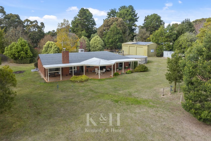 Click to view all images 73 William Road Bullengarook VIC 3437 - Image 3