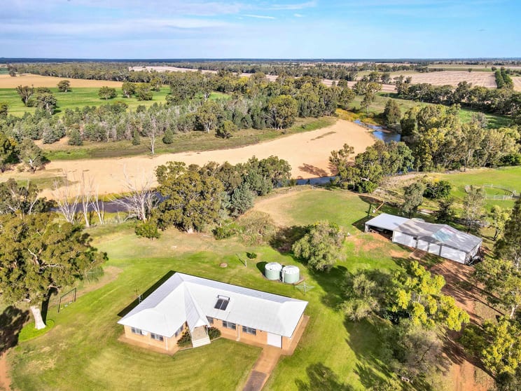 Click to view all images 846 Castlereagh Highway Gilgandra NSW 2827 - Image 1
