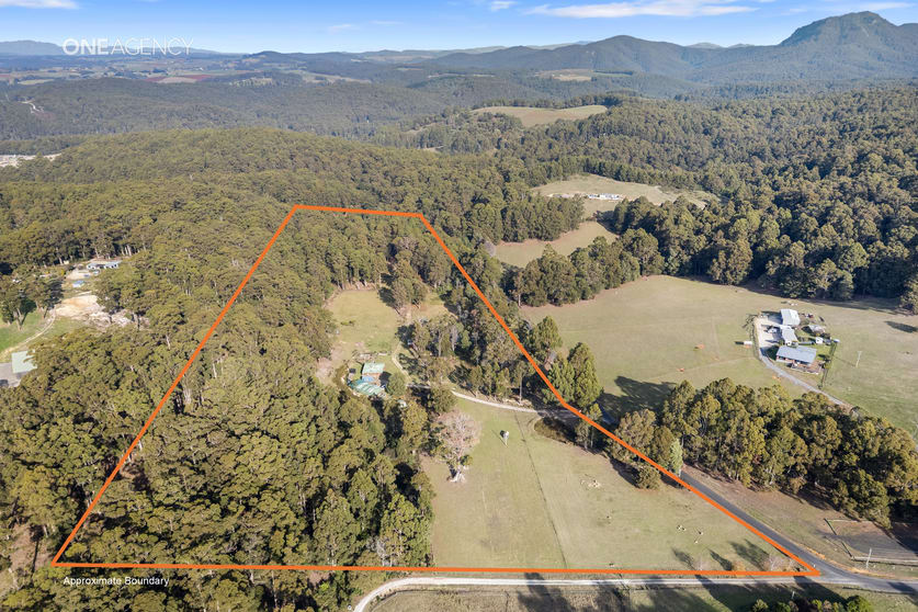 Click to view all images 159 White Hills Road Penguin TAS 7316 - Image 2