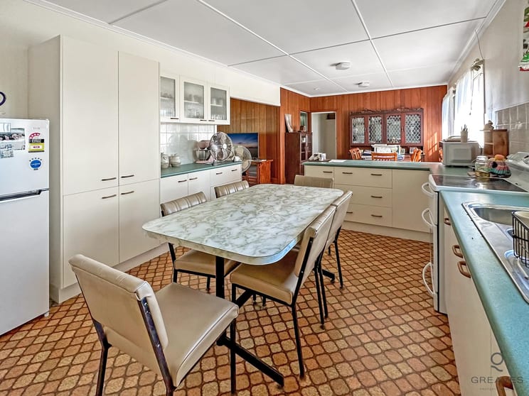 Click to view all images 161 Tantitha Road Gooburrum QLD 4670 - Image 3