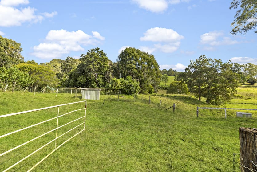 Click to view all images 47 Tamlyn Road Kenilworth QLD 4574 - Image 2
