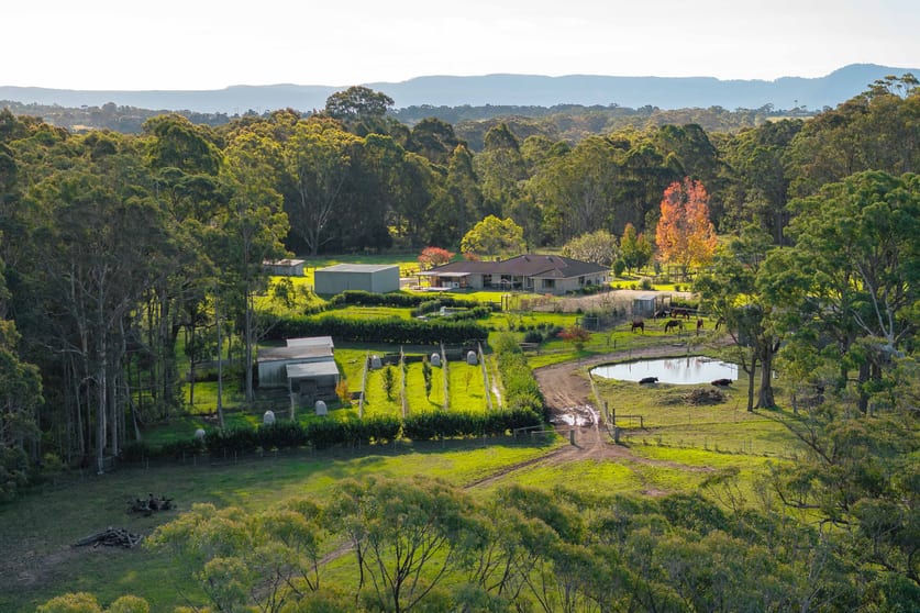 Click to view all images 50 Comberton Grange Road Falls Creek NSW 2540 - Image 3