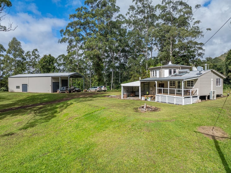 Click to view all images 69 Hidden Valley Road Barkers Vale NSW 2474 - Image 1