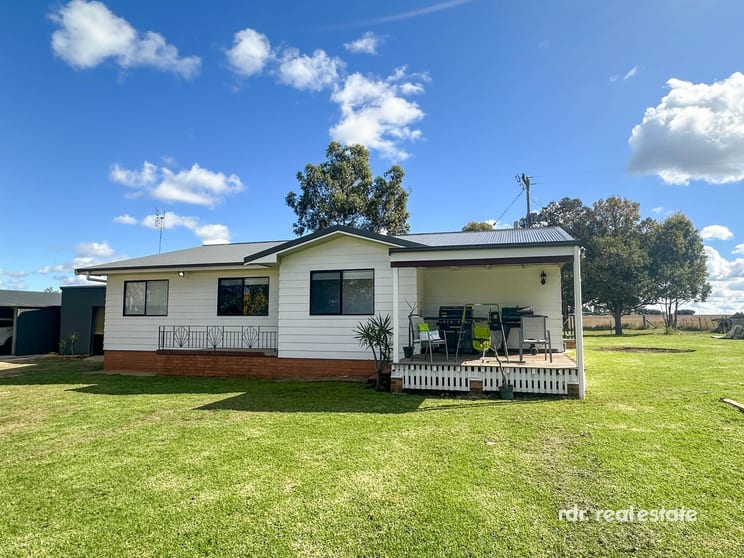 Click to view all images 75 Nullamanna Road Inverell NSW 2360 - Image 2