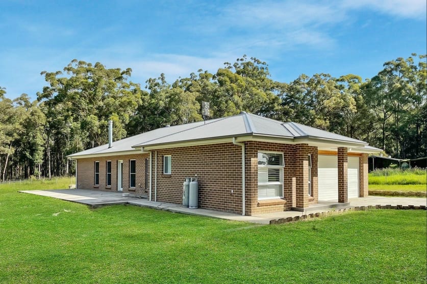 Click to view all images 315C Island Point Road St Georges Basin NSW 2540 - Image 2