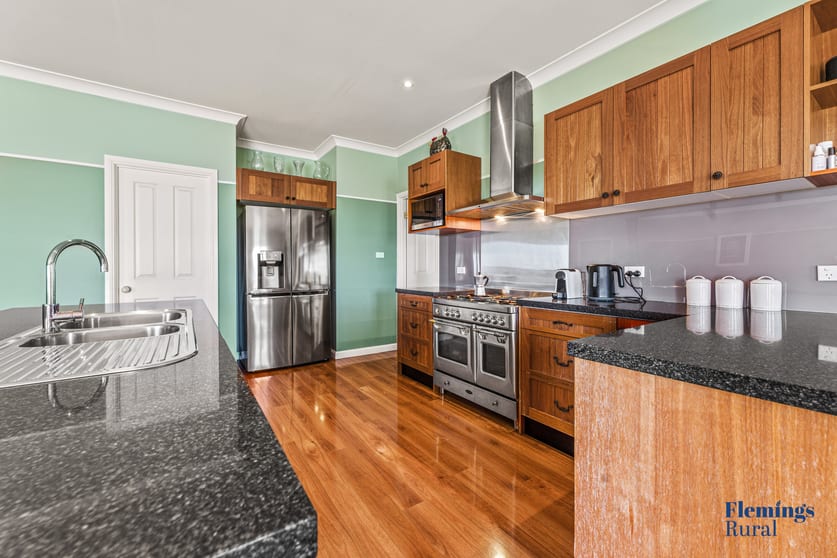 Click to view all images 1010 Dinga Dingi Road Stockinbingal NSW 2725 - Image 3