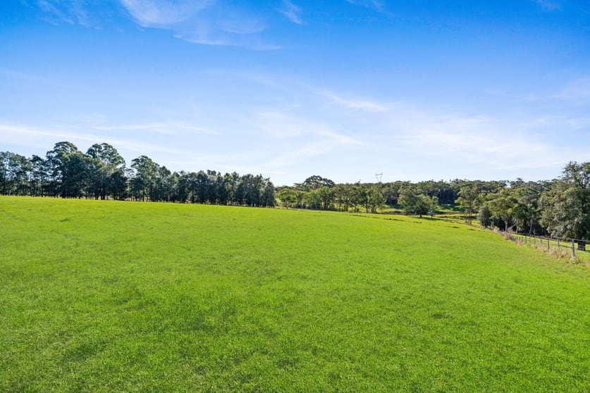 Click to view all images 199 Berecry Road Mangrove Mountain NSW 2250 - Image 2