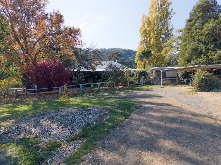 1370 Old Tolmie Road Tolmie VIC 3723 - Image 1