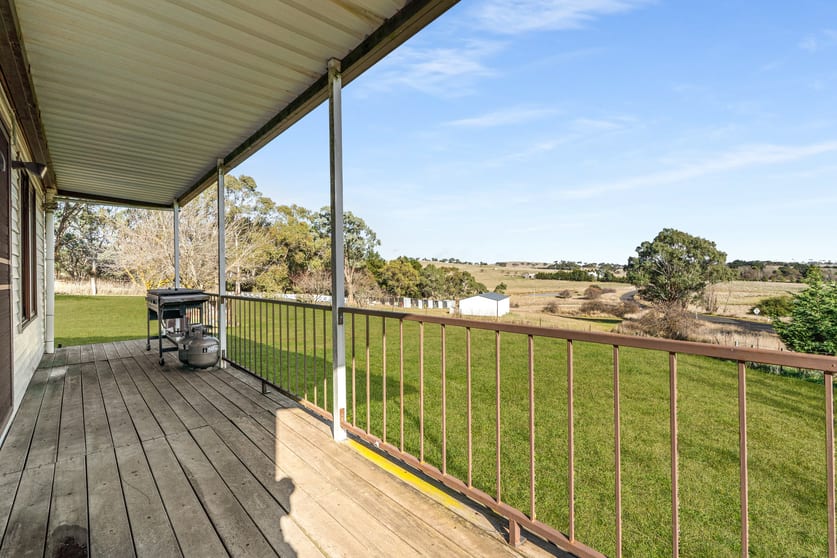 19 Acacia Lane Blayney NSW 2799 - Image 1