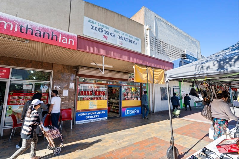Click to view all images Grocery & Alcohol business for sale in Sunshine - Image 2