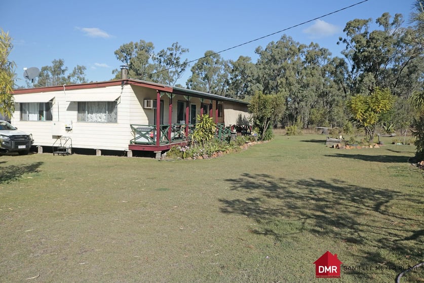 Click to view all images 318 Stanmore Road Mundubbera QLD 4626 - Image 1