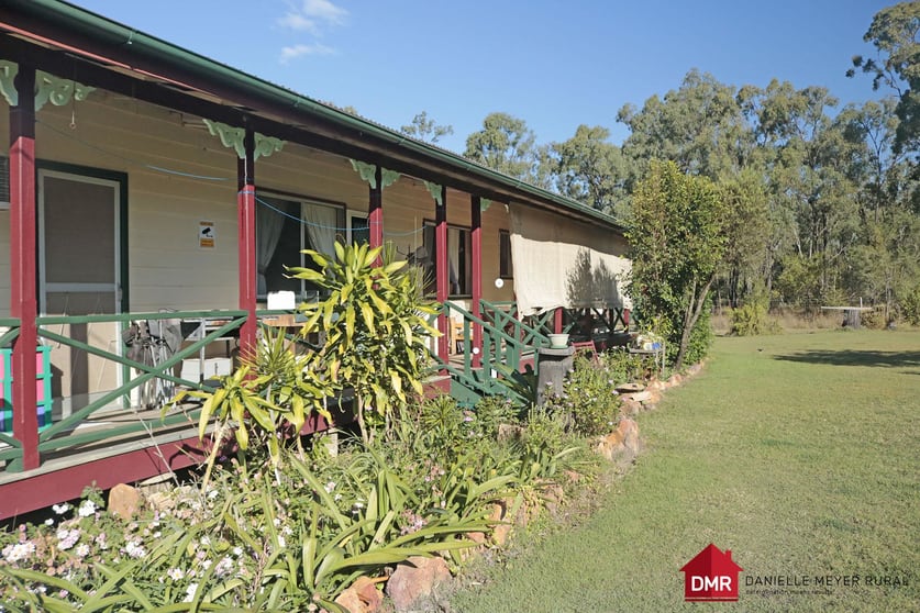 Click to view all images 318 Stanmore Road Mundubbera QLD 4626 - Image 2