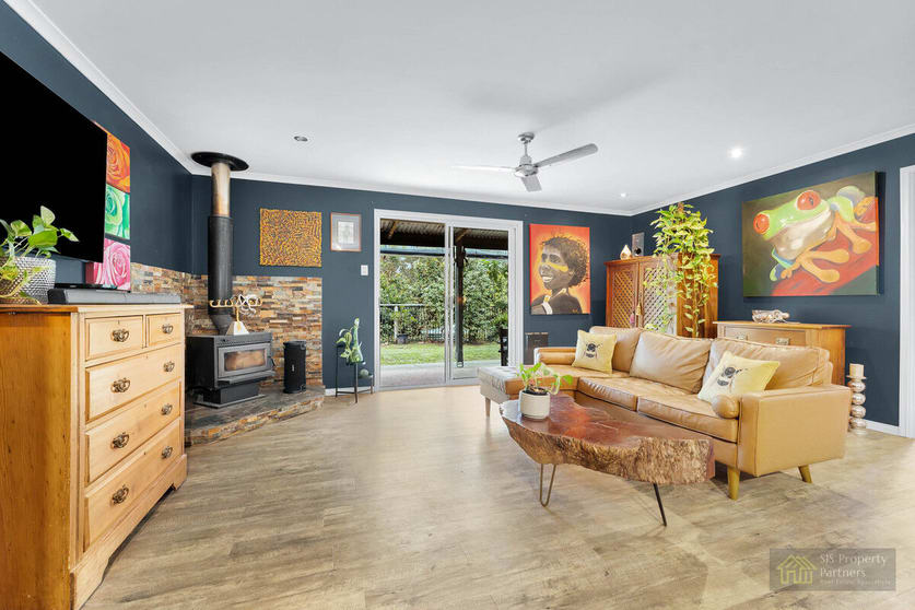 Click to view all images 65 Neagle Road Wolffdene QLD 4207 - Image 3