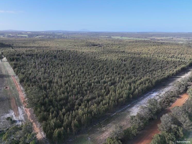Click to view all images Lot 5809 Takenup Road Napier WA 6330 - Image 2