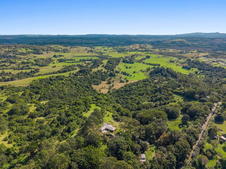 Click to view all images 275 Cameron Road Mcleans Ridges NSW 2480 - Image 2