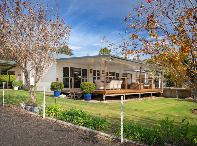 Click to view all images 1031 Brisbane Valley Highway Fairney View QLD 4306 - Image 1