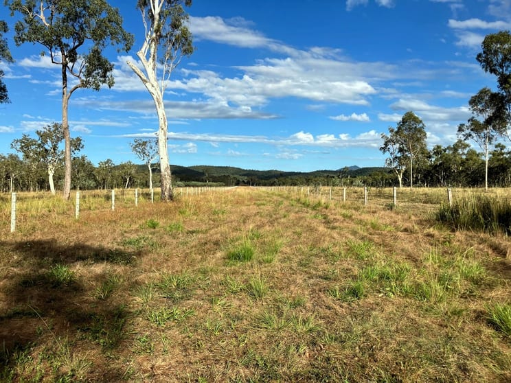 Click to view all images Thoopara QLD 4800 - Image 1