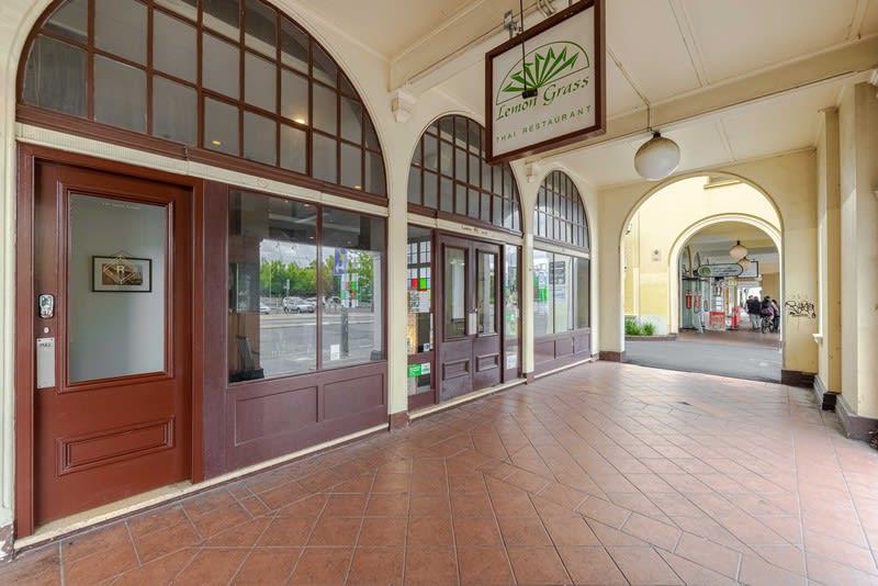 Click to view all images 65 London Cct City ACT 2601 - Image 2