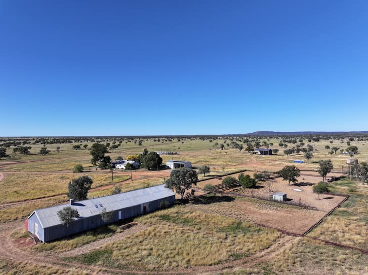 Click to view all images 3654 Emmet Road Blackall QLD 4472 - Image 3