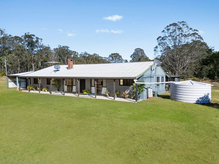 Click to view all images 2675 Lake Moogerah Road Mount Edwards QLD 4309 - Image 3