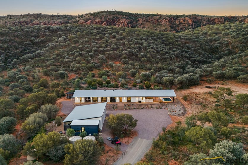 Click to view all images 14 Minahan Road Ross NT 0873 - Image 1