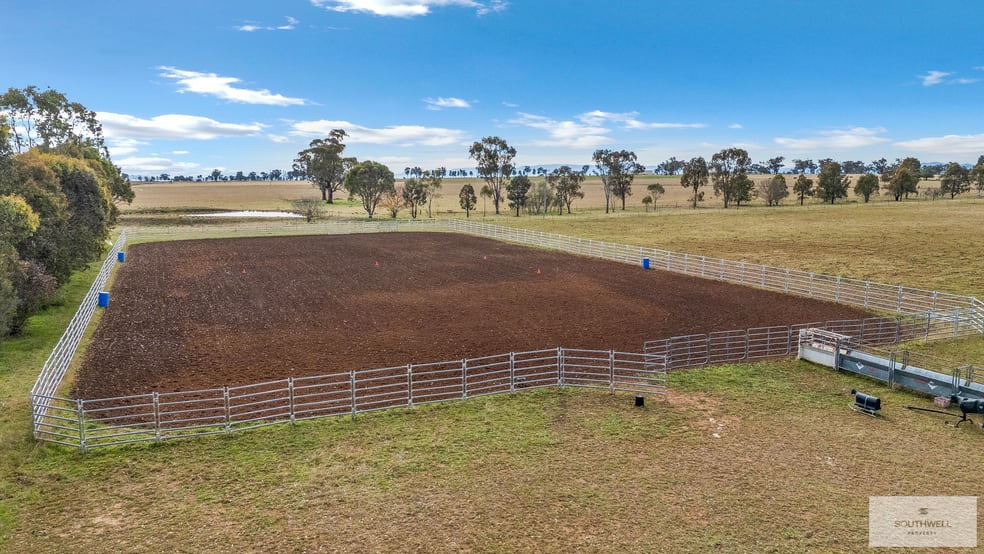 Click to view all images 93 Glenara Road Tamworth NSW 2340 - Image 3