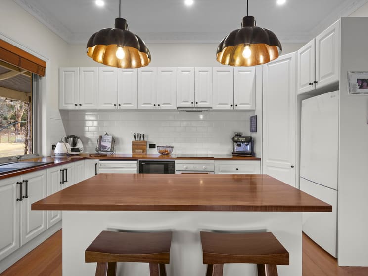 Click to view all images 256 Dry Creek Road Bonnie Doon VIC 3720 - Image 3
