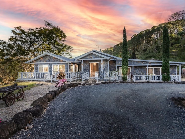 Click to view all images 129 Cavendish Road Duroby NSW 2486 - Image 3