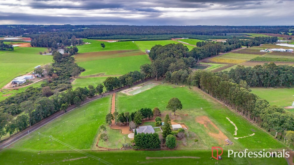 Click to view all images 667 Seven Day Road Manjimup WA 6258 - Image 2