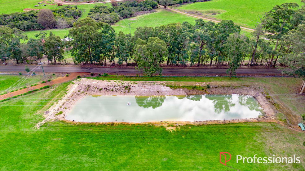 Click to view all images 667 Seven Day Road Manjimup WA 6258 - Image 3