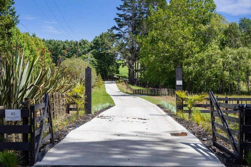 Click to view all images Real Estate business for sale in Bentleigh East - Image 1