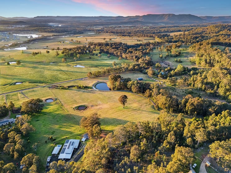 Click to view all images 86 Hayes Road Millfield NSW 2325 - Image 2