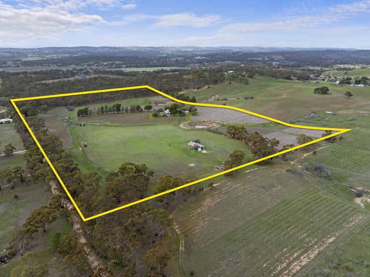 Click to view all images 137 Emu Rock Road Armagh SA 5453 - Image 2