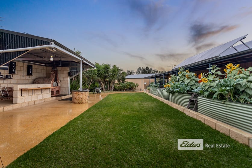 Click to view all images 555 Riverdale Road Cookernup WA 6219 - Image 1