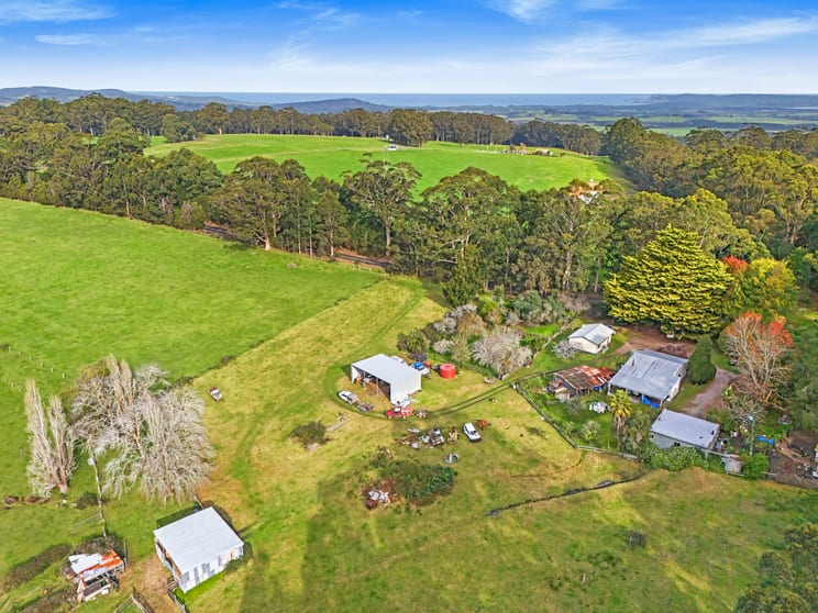 Click to view all images 790 Mcleod Road Scotsdale WA 6333 - Image 3
