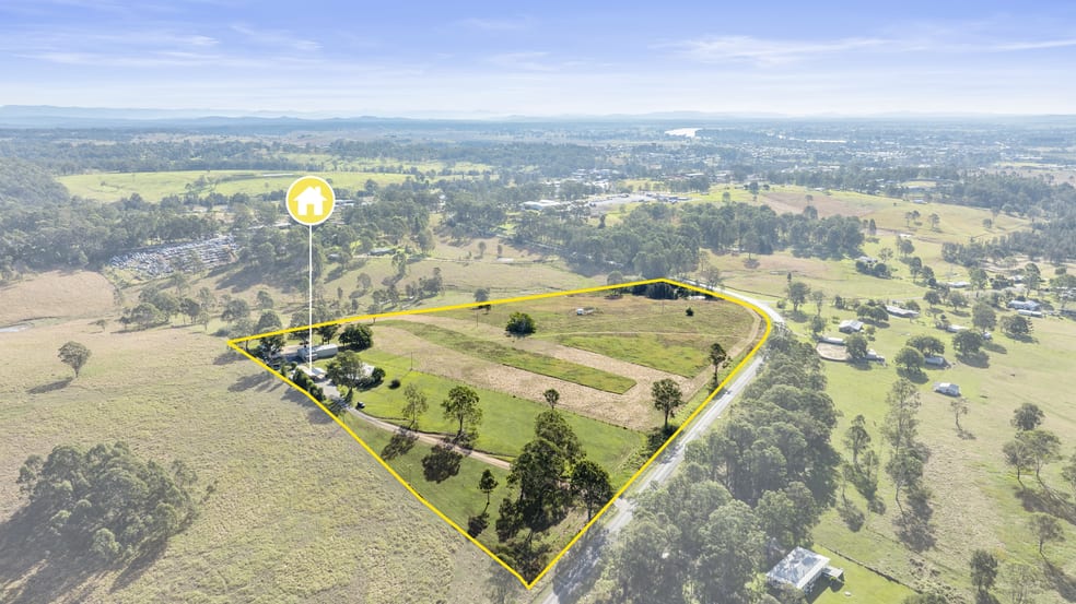 Click to view all images 379 Old Lilypool Road South Grafton NSW 2460 - Image 2