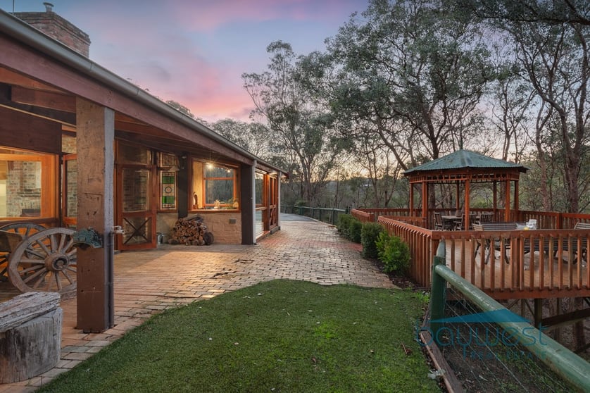 Click to view all images 150 Menzies Road Kangaroo Ground VIC 3097 - Image 3