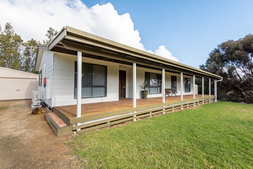 Click to view all images 167 Lucindale Road Naracoorte SA 5271 - Image 2