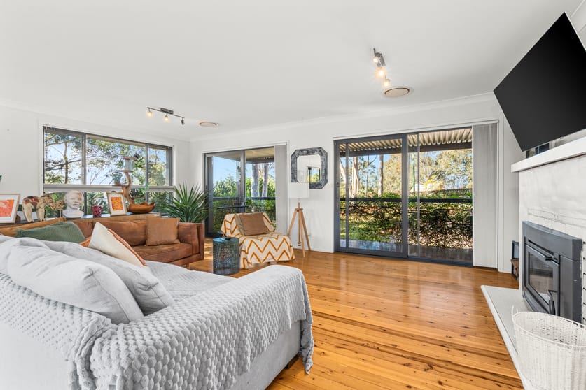 Click to view all images 59 Mountain View Close Kurrajong Hills NSW 2758 - Image 3