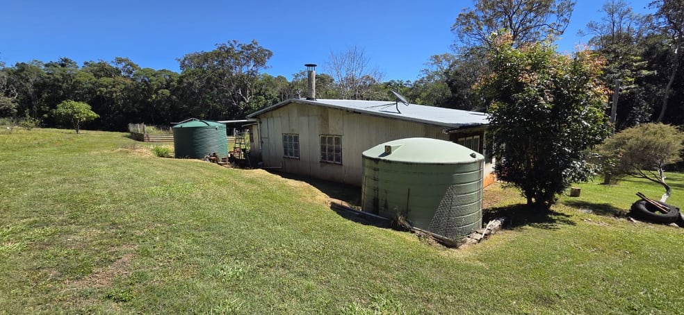 Click to view all images 405 Oak Hills Road Mount Fox QLD 4850 - Image 2