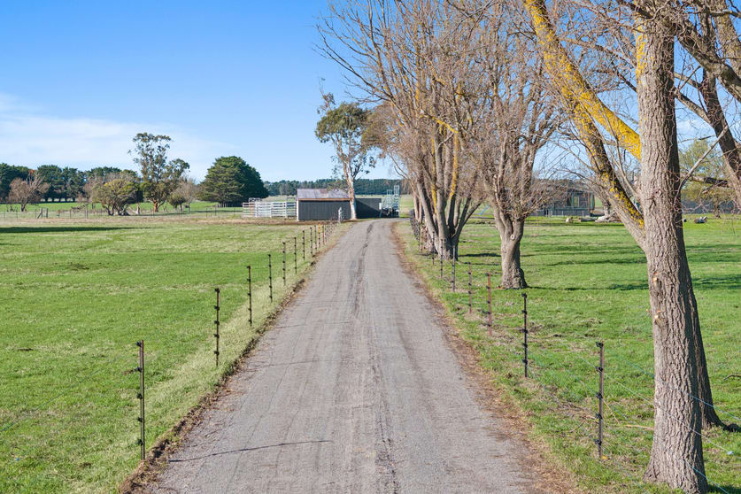 Click to view all images 6/200 Camperdown-Lismore Road Camperdown VIC 3260 - Image 2