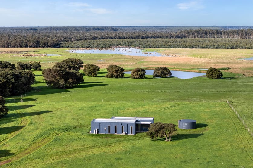 Click to view all images 732 Brockman Highway Karridale WA 6288 - Image 2