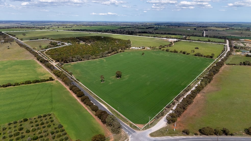 34 Bletchley Road Strathalbyn SA 5255 - Image 2
