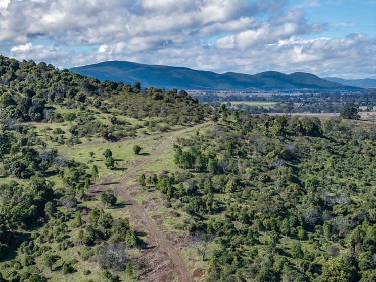 Click to view all images 53 Seibs Road Scrub Creek QLD 4313 - Image 3