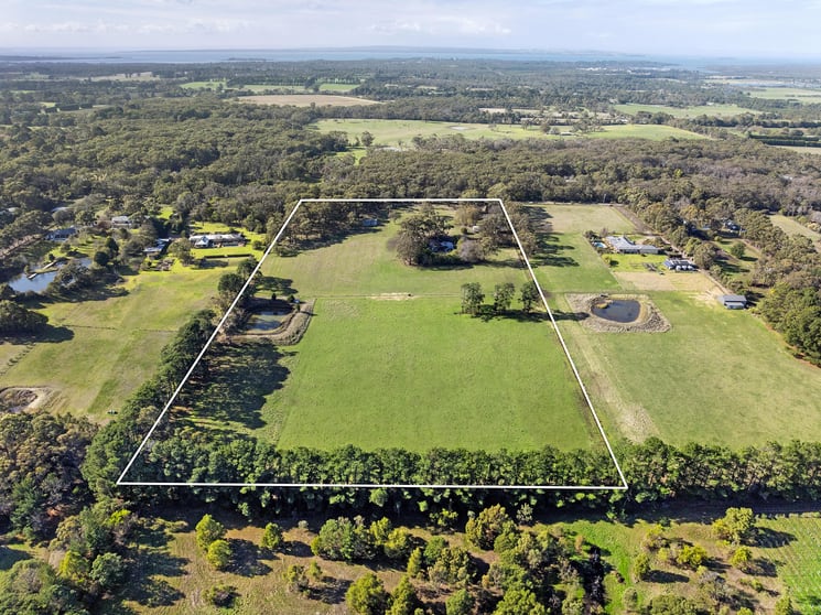 Click to view all images 273 Stumpy Gully Road Balnarring VIC 3926 - Image 3