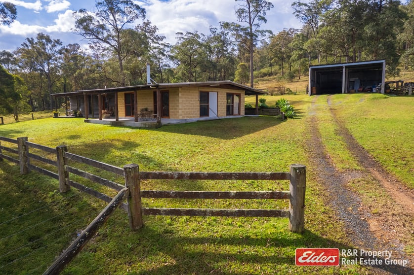Click to view all images 4 Bede Street Stroud NSW 2425 - Image 2
