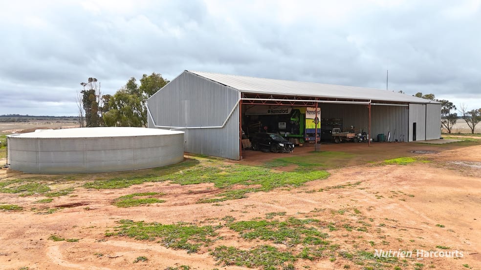 Click to view all images 895 Hunter Road South Kumminin WA 6368 - Image 2