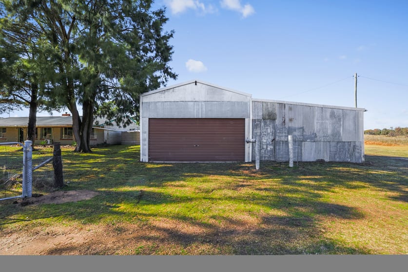 Click to view all images 754 Spring Creek Road Gulgong NSW 2852 - Image 2