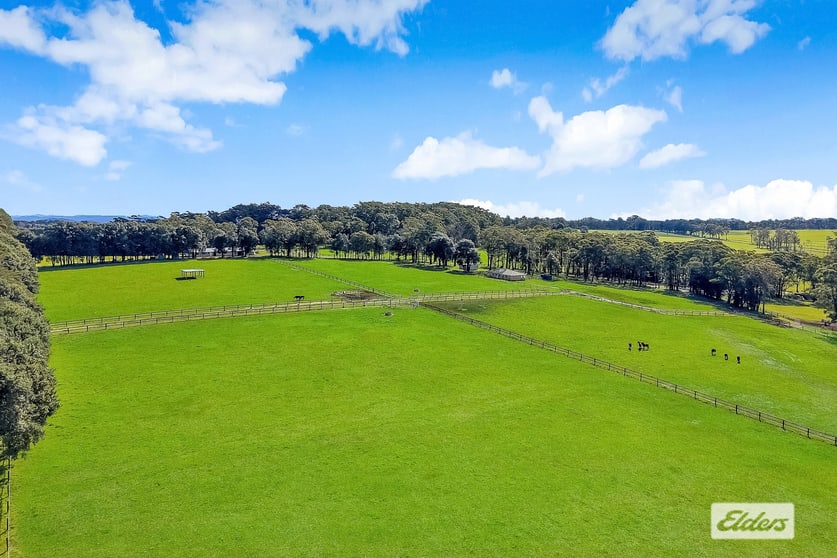Click to view all images 271 Williams Road Kulnura NSW 2250 - Image 3